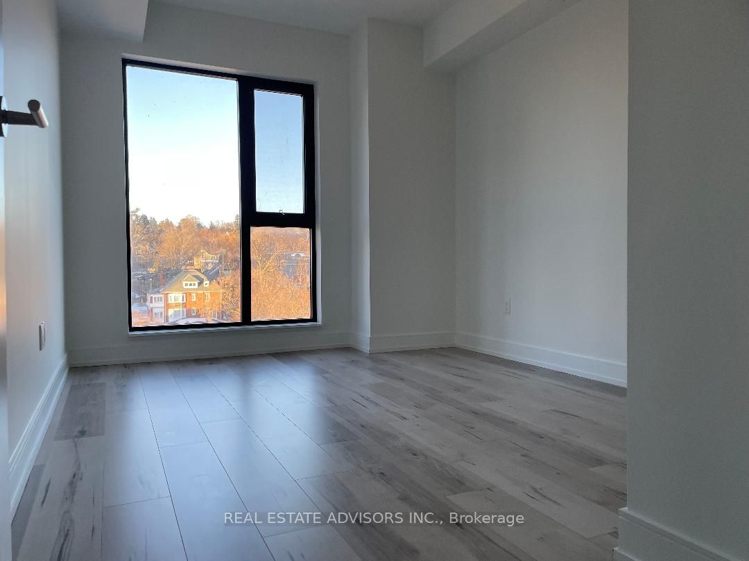 185 Dunlop Street E, #722