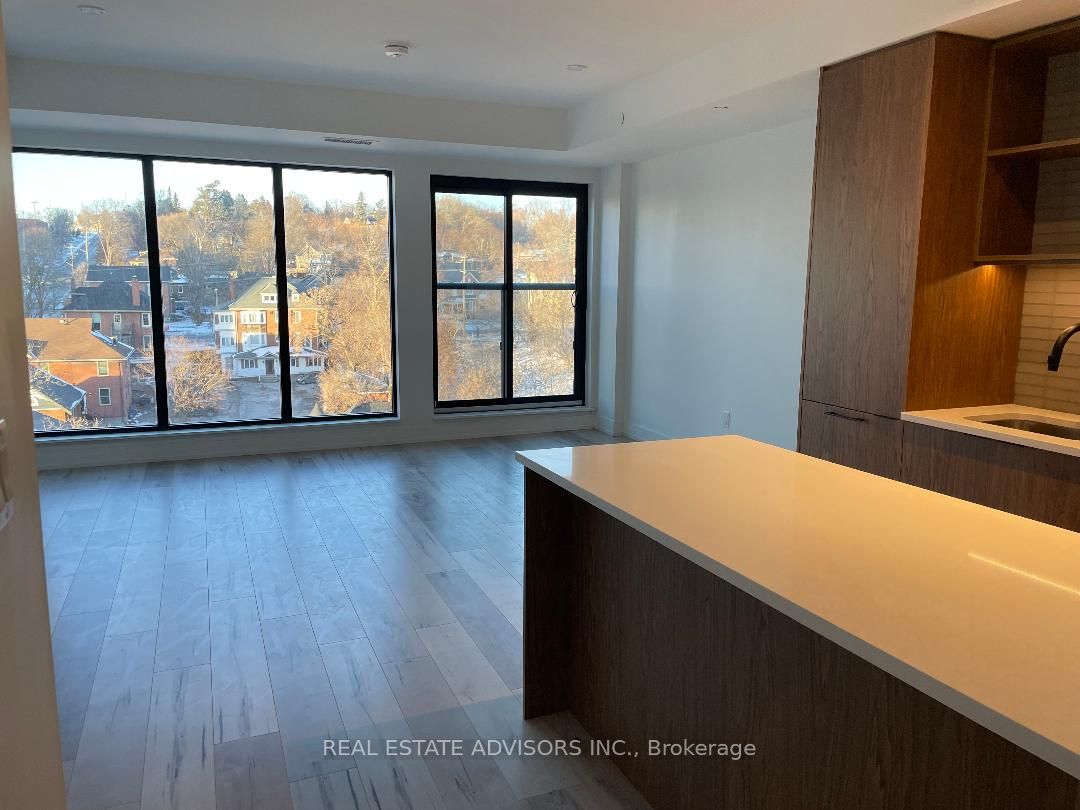 185 Dunlop Street E, #722