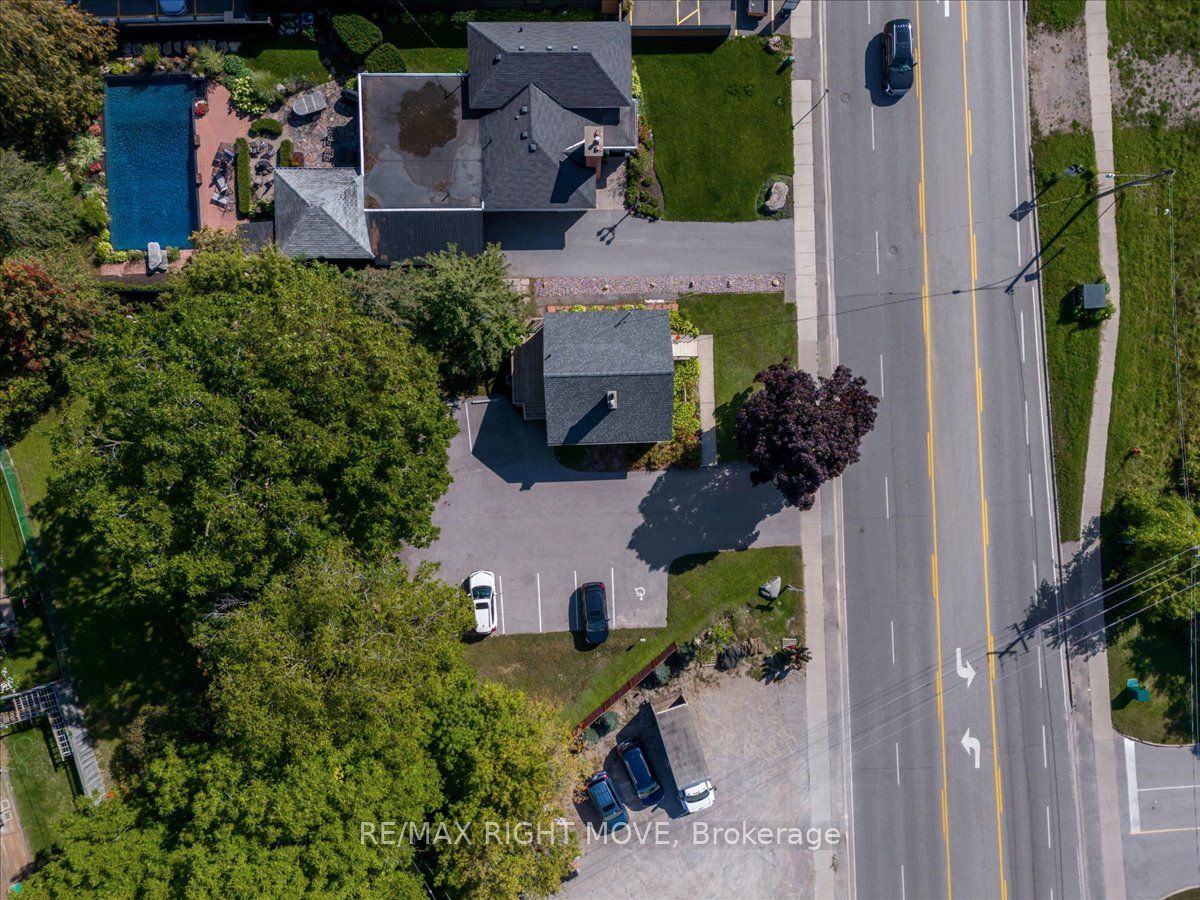 250 Coldwater Rd W