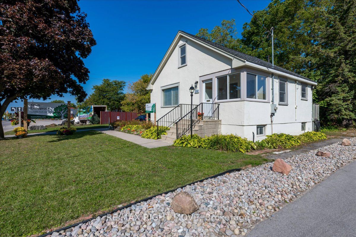 250 Coldwater Rd W