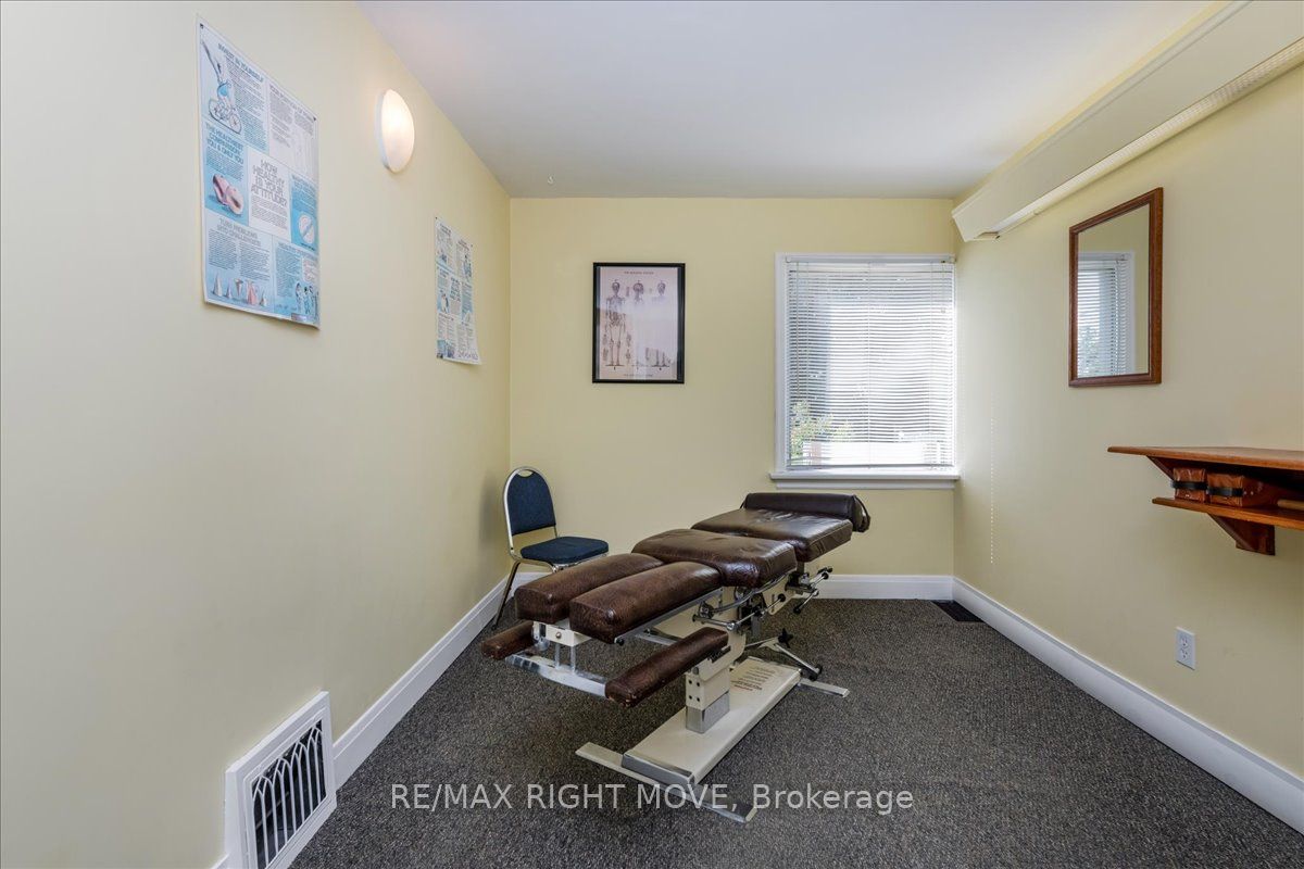 250 Coldwater Rd W