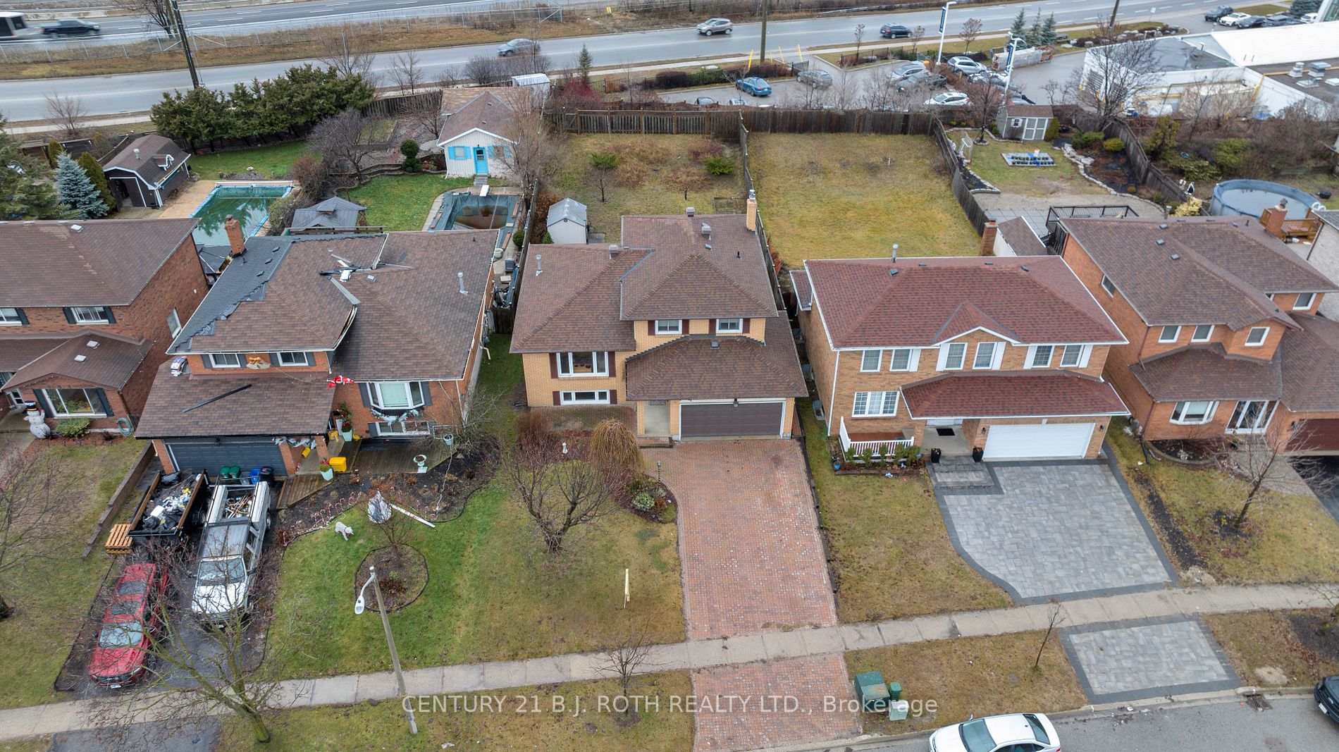 101 Chieftain Crescent