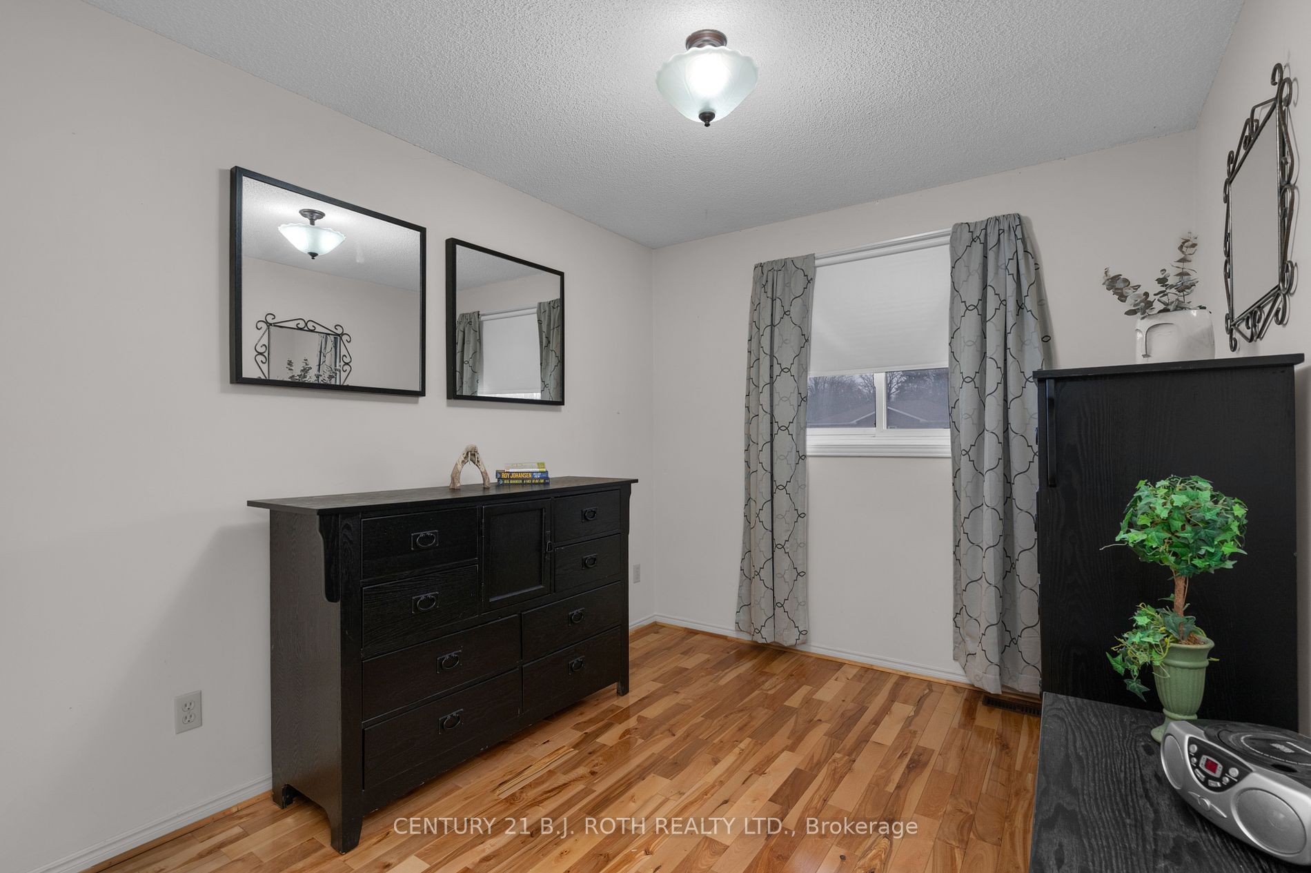 101 Chieftain Crescent