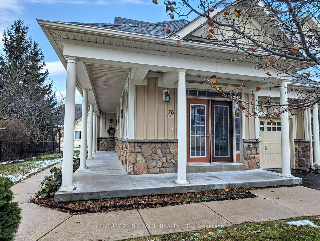 36 Savannah Crescent