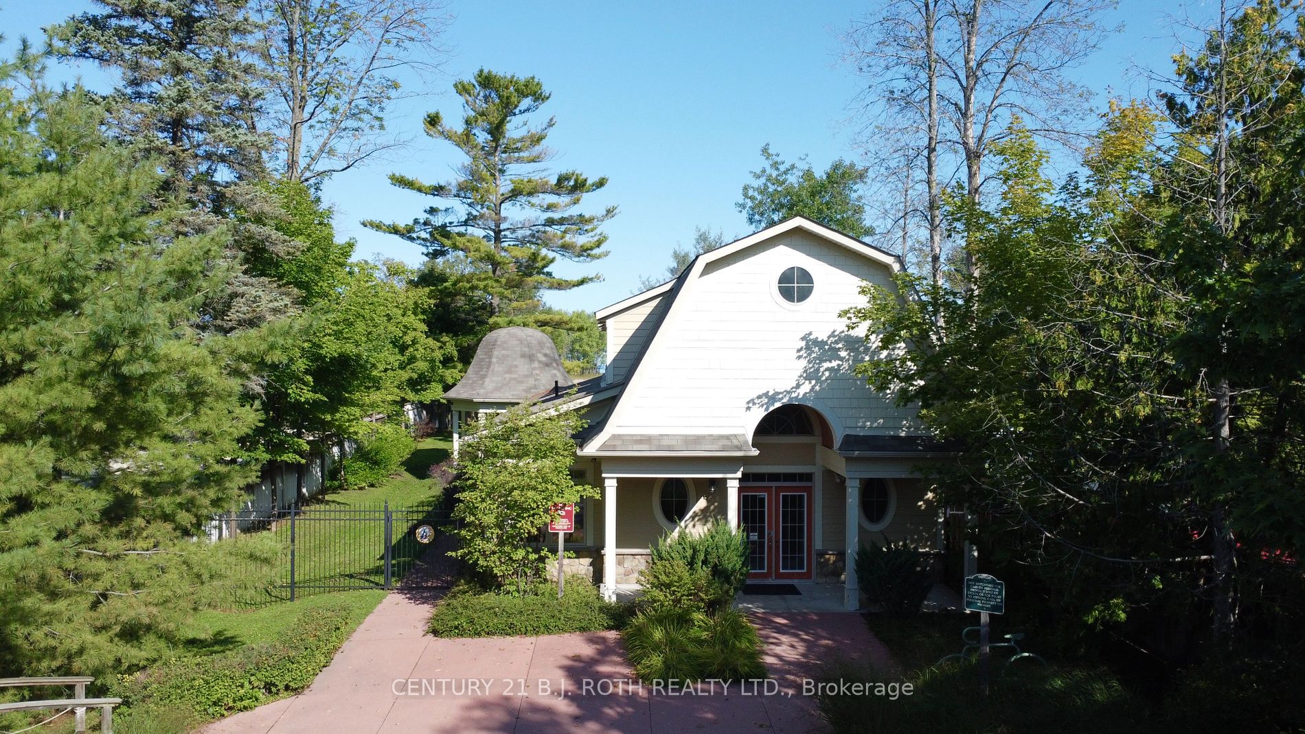 36 Savannah Crescent