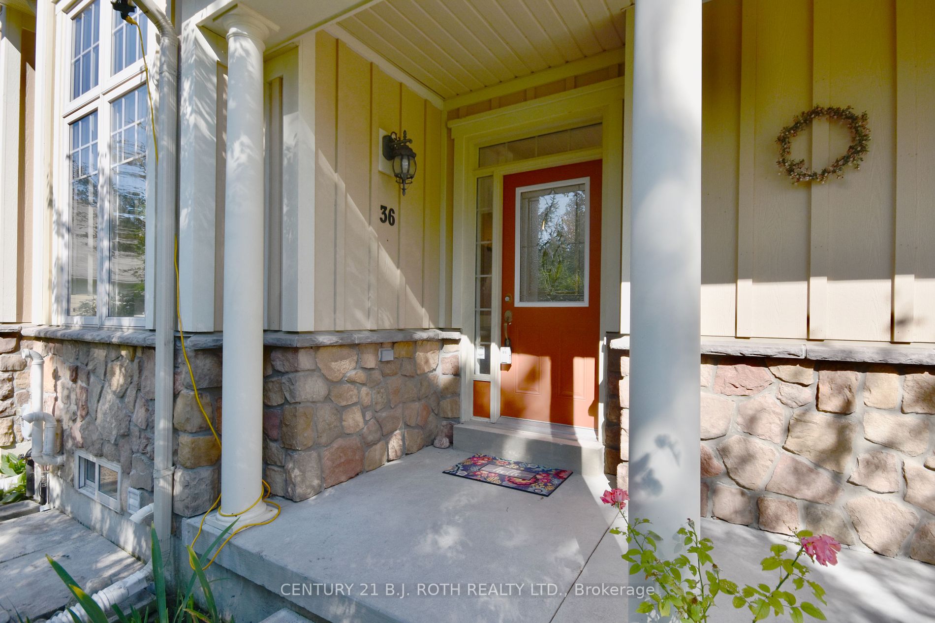 36 Savannah Crescent