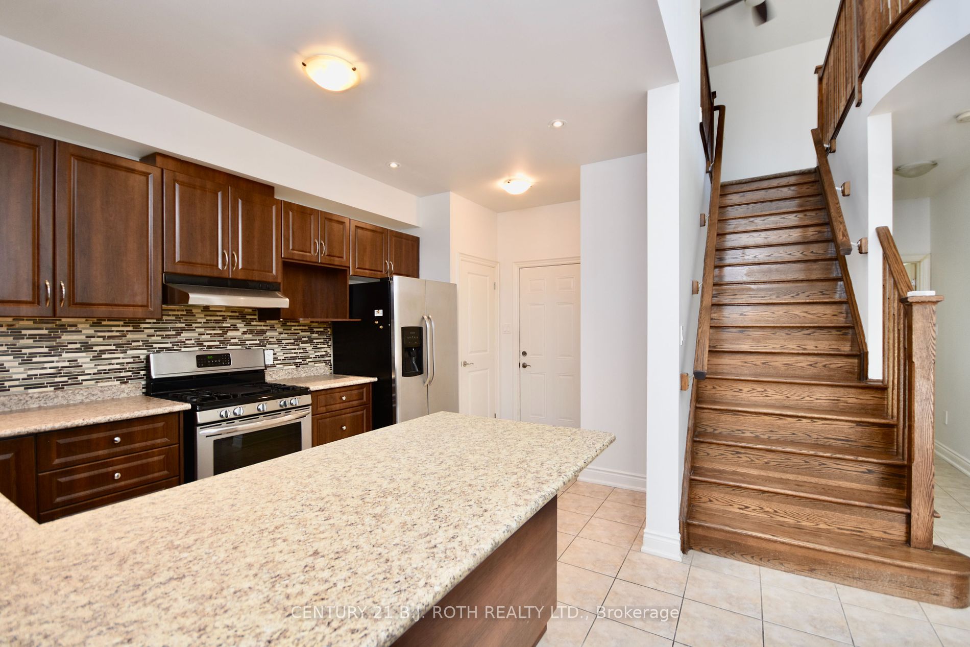 36 Savannah Crescent