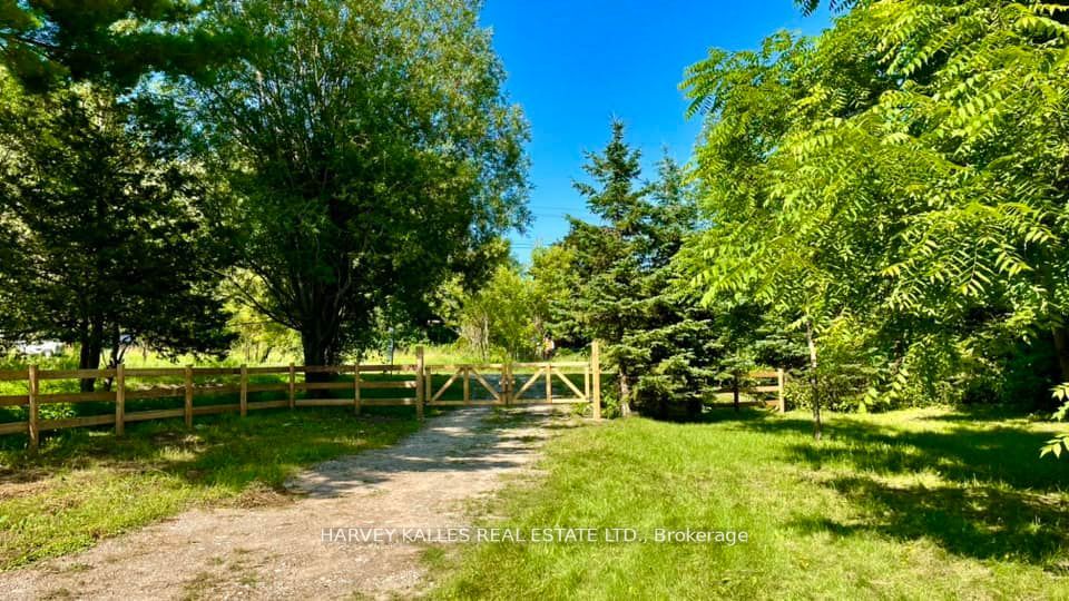 5766 Penetanguishene Rd