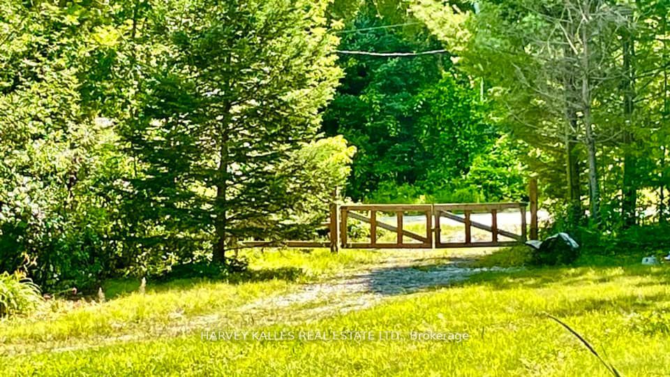 5766 Penetanguishene Rd