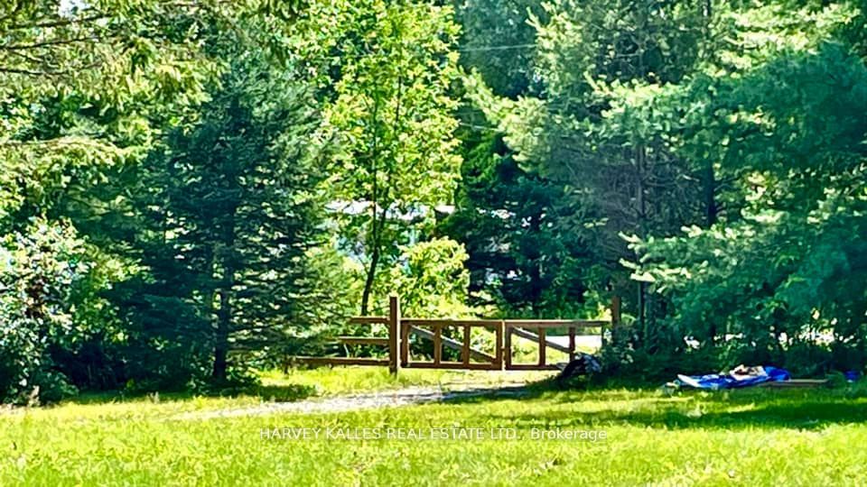 5766 Penetanguishene Rd
