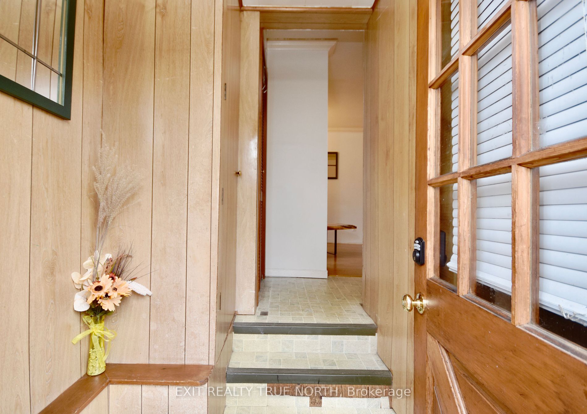 122 Elgin St