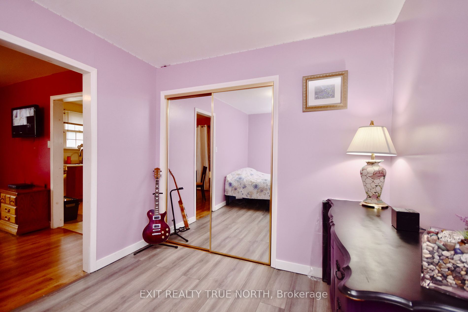 122 Elgin St