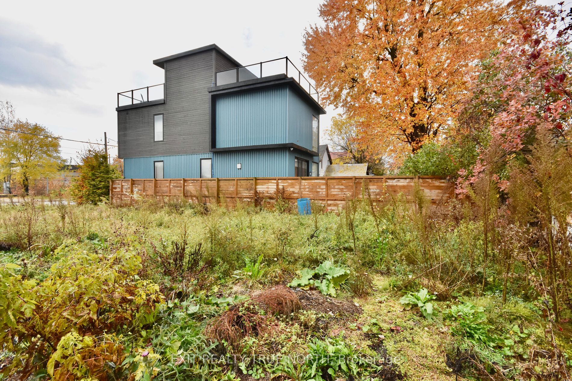 122 Elgin St