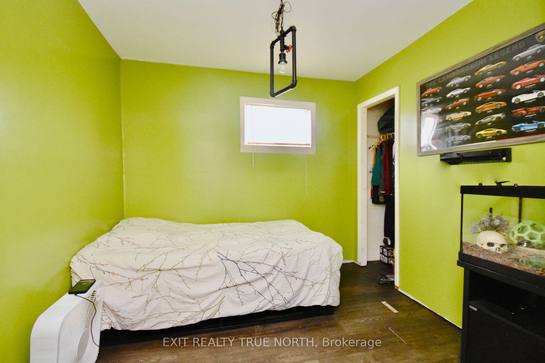 122 Elgin St