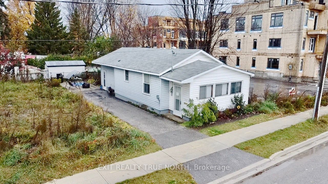 122 Elgin St