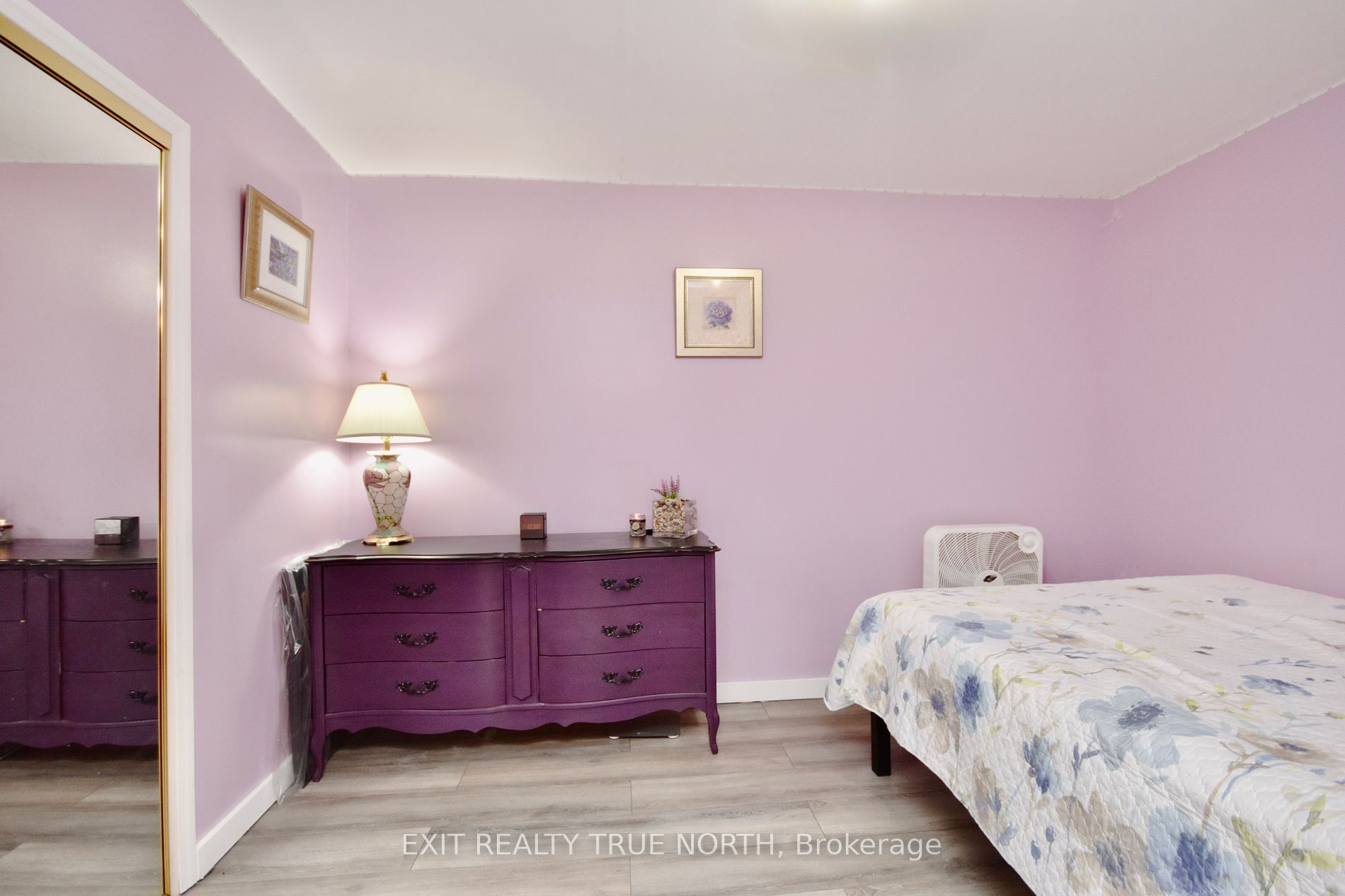 122 Elgin St