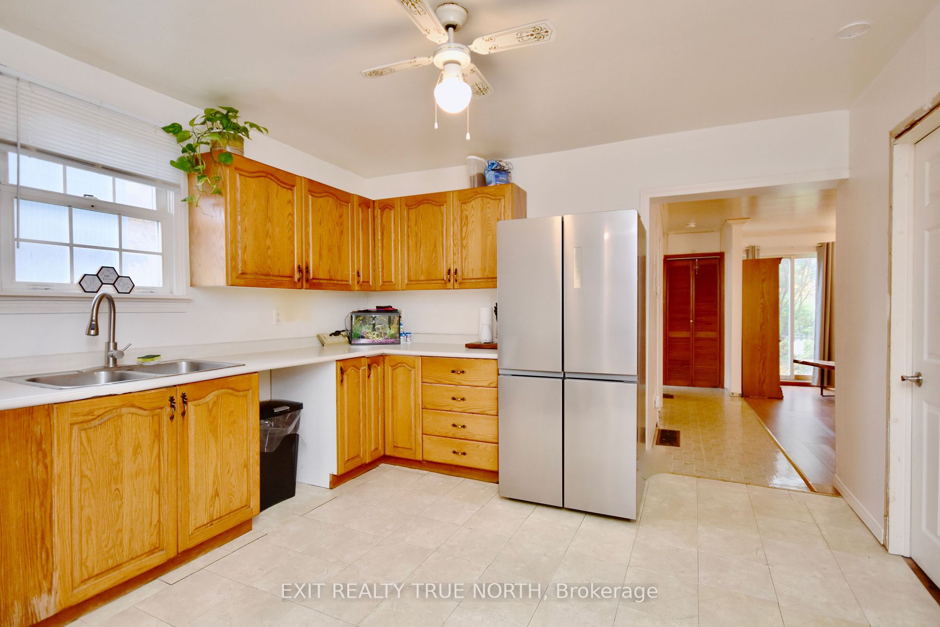 122 Elgin St