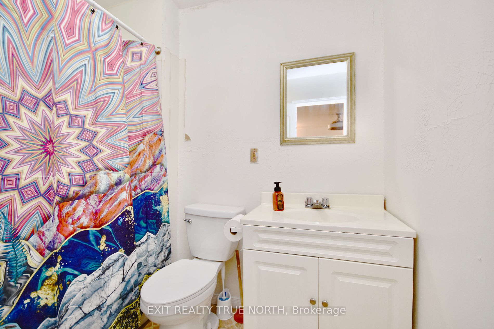 122 Elgin St