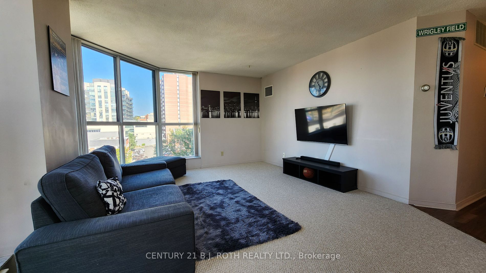 150 Dunlop Street E #902
