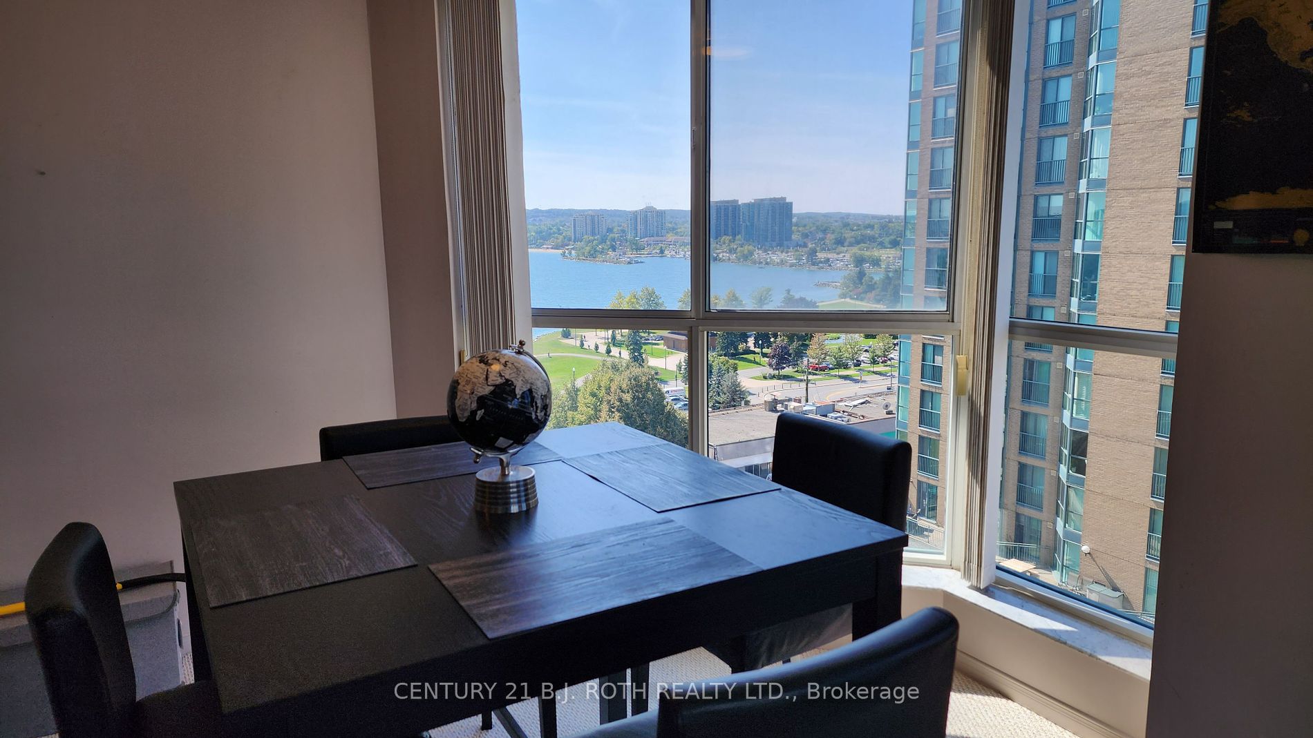 150 Dunlop Street E #902