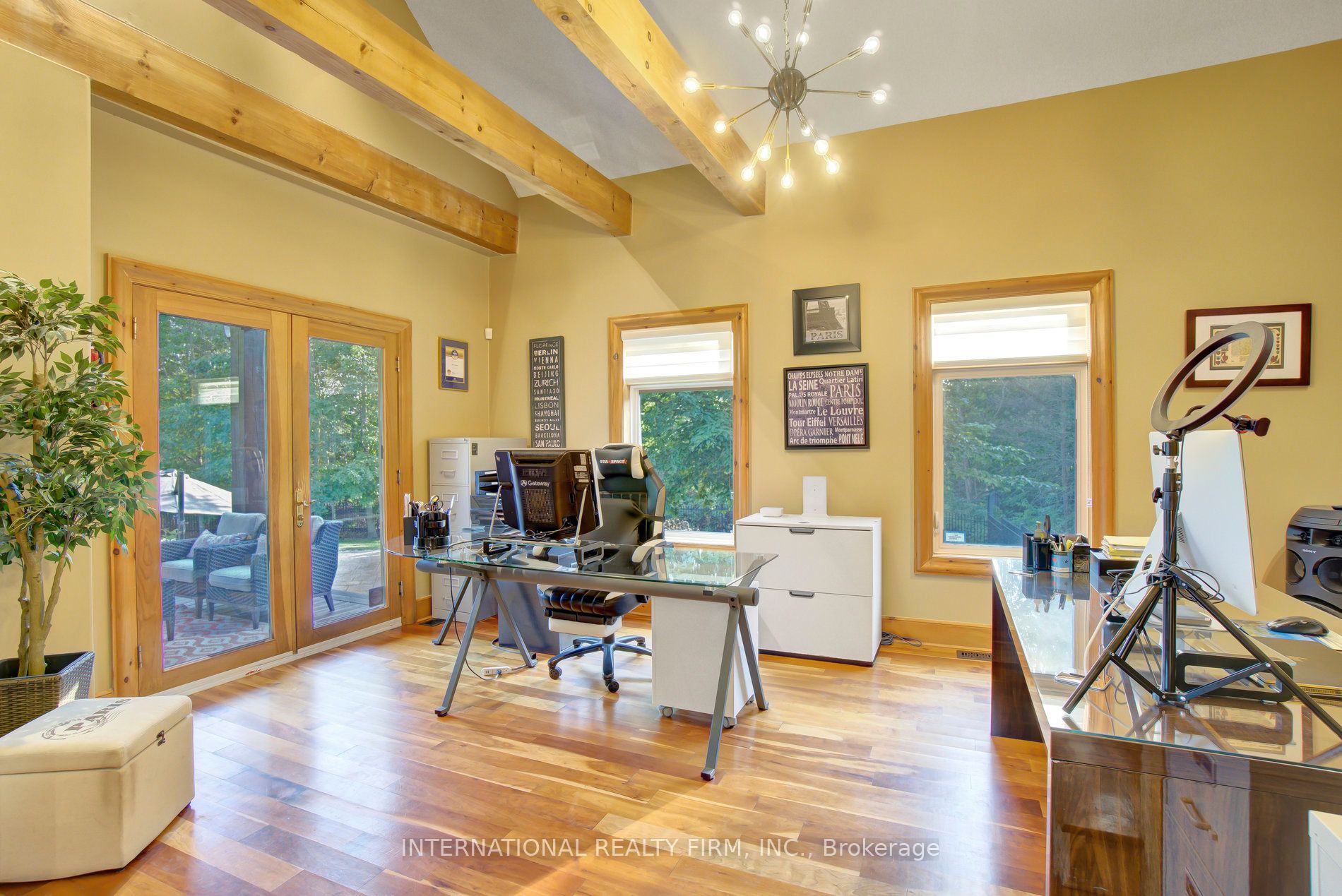 6 Pinehurst Lane
