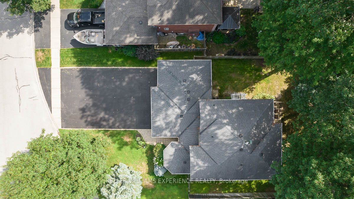 33 Glen Oak Crt