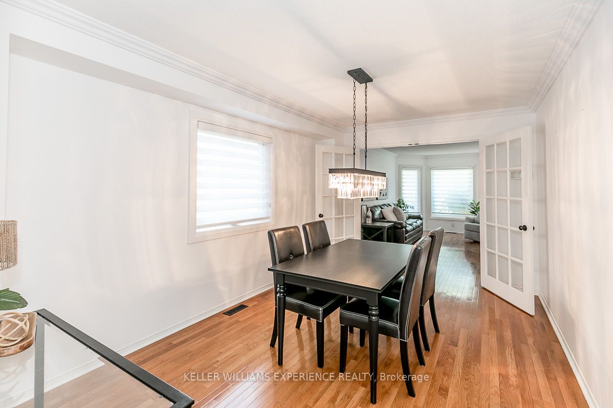 33 Glen Oak Crt