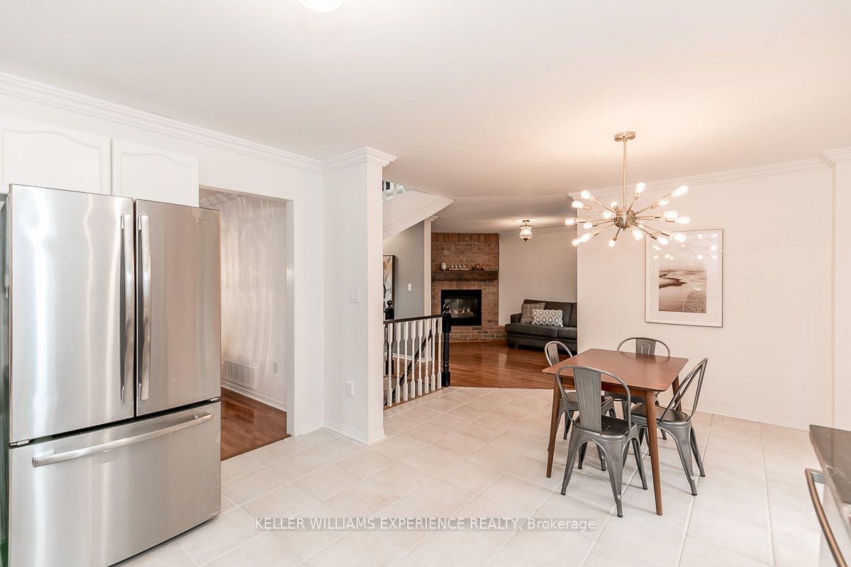 33 Glen Oak Crt