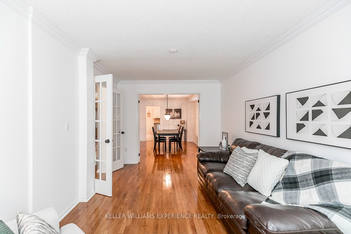 33 Glen Oak Crt