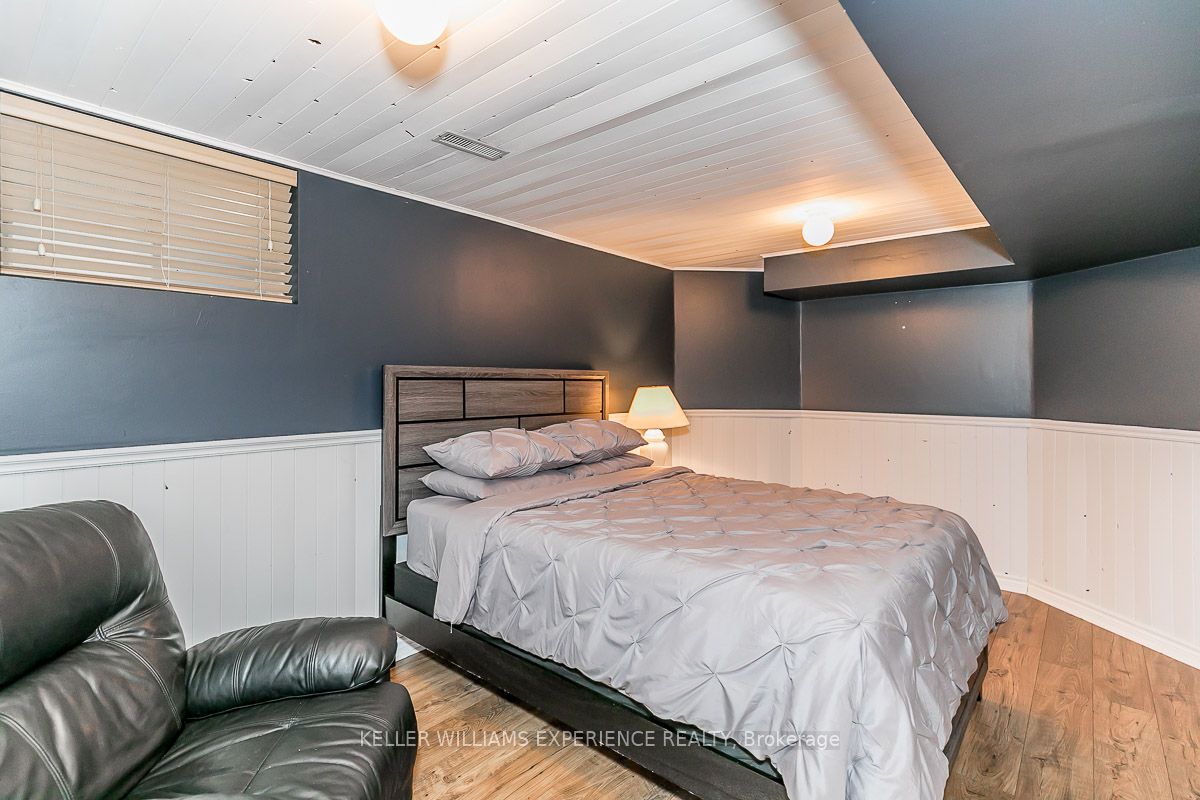 33 Glen Oak Crt