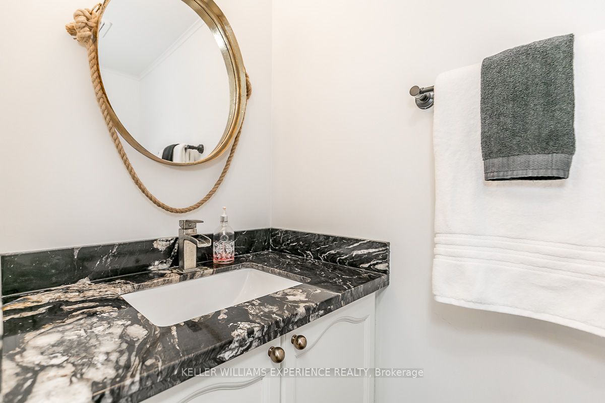33 Glen Oak Crt
