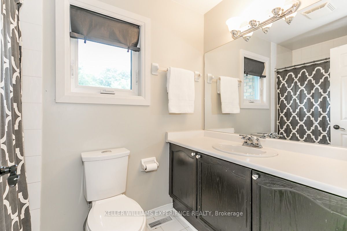 33 Glen Oak Crt