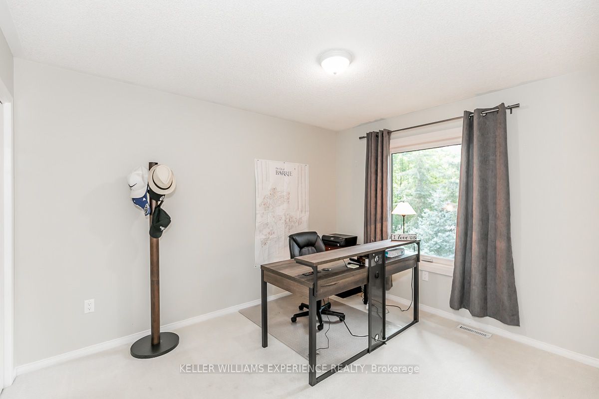 33 Glen Oak Crt