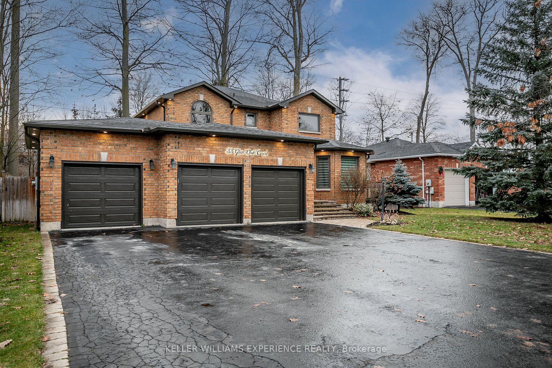 33 Glen Oak Crt