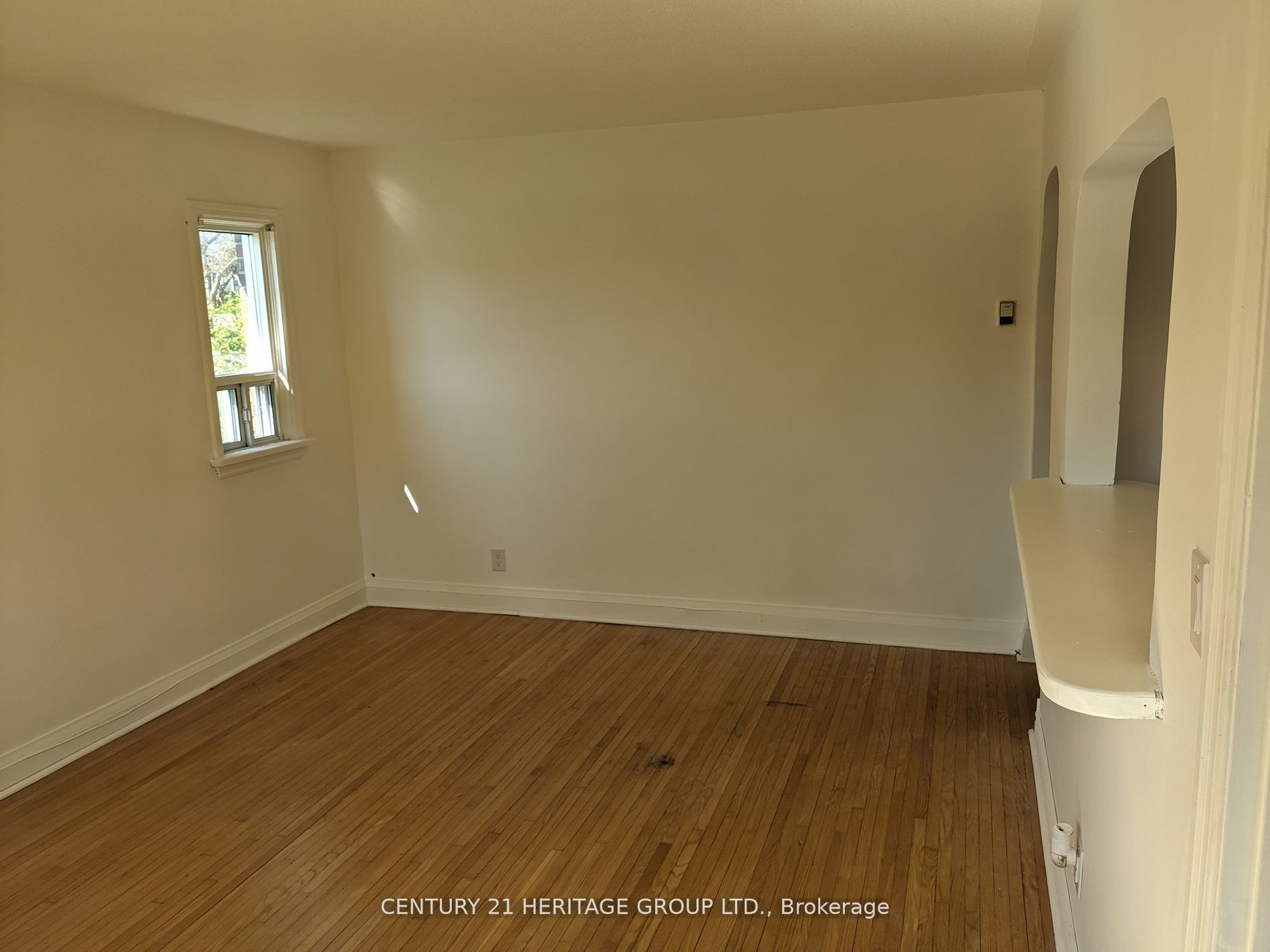 35 Argyle Ave