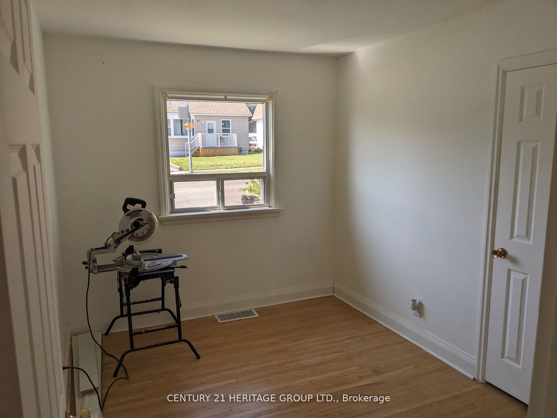 35 Argyle Ave