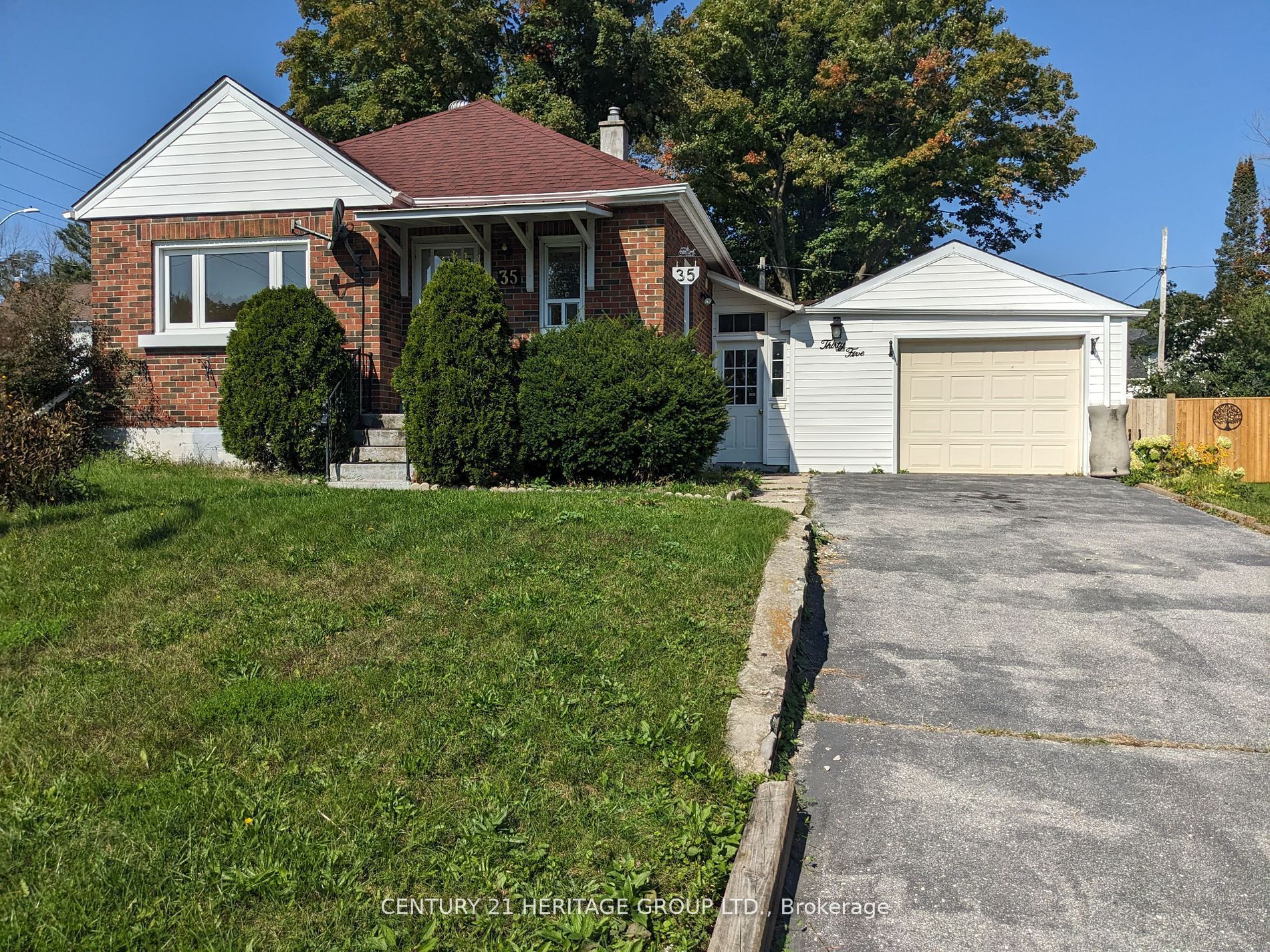 35 Argyle Ave