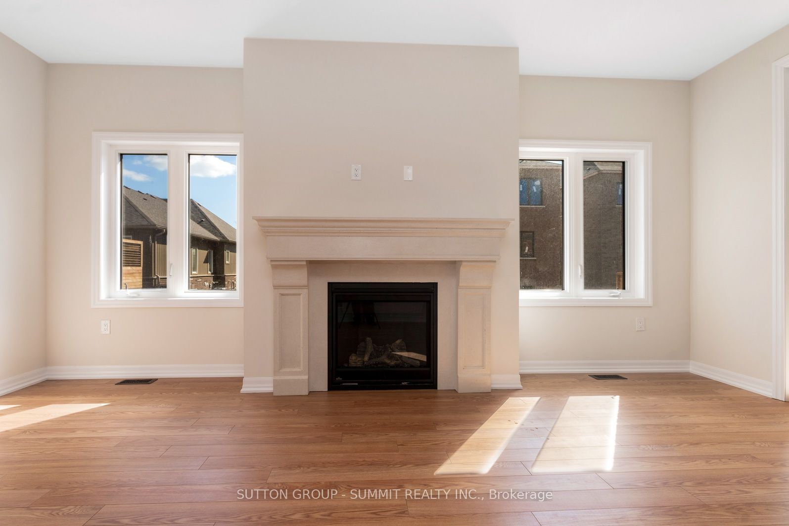 242 Warden St