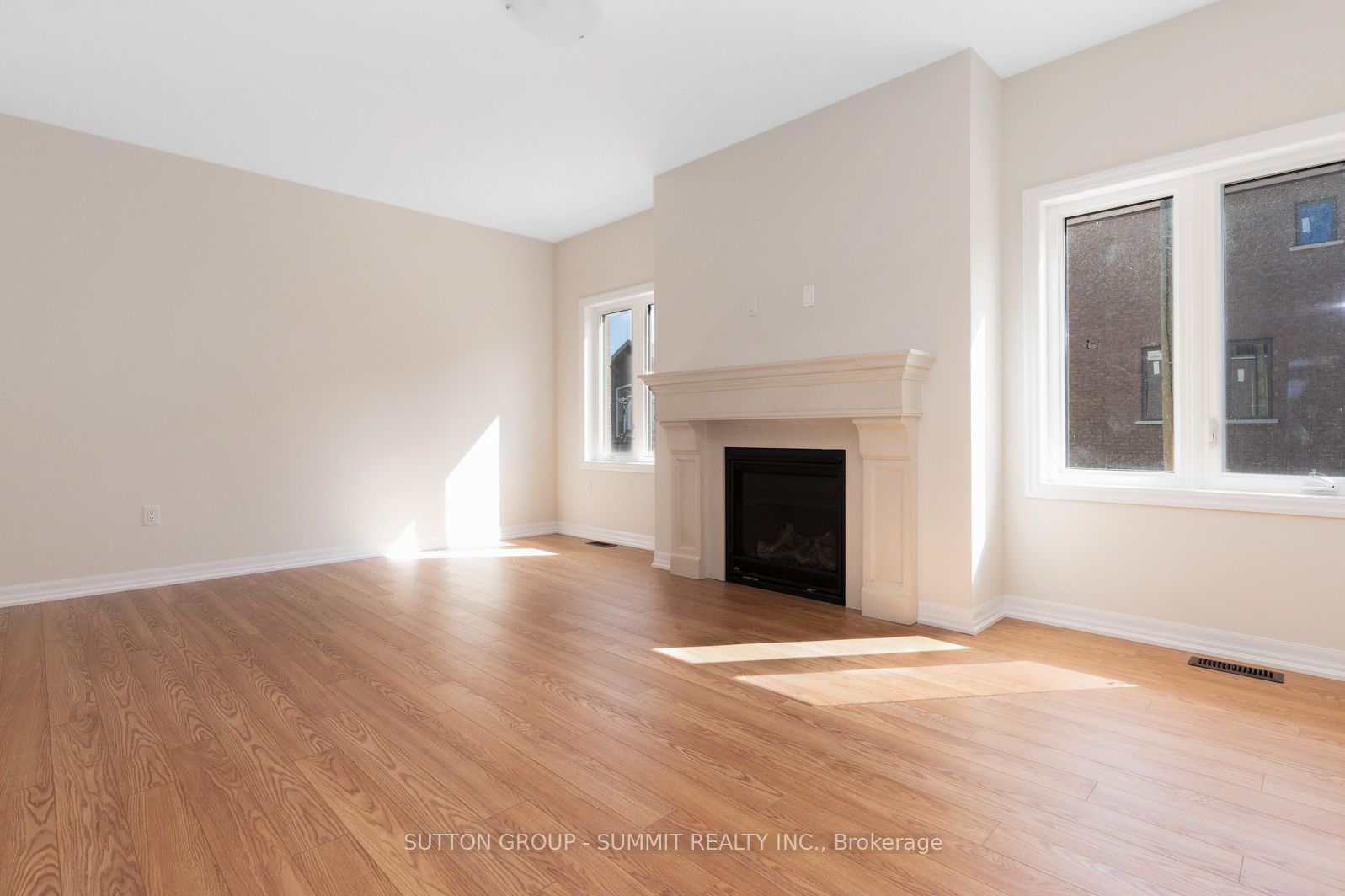 242 Warden St