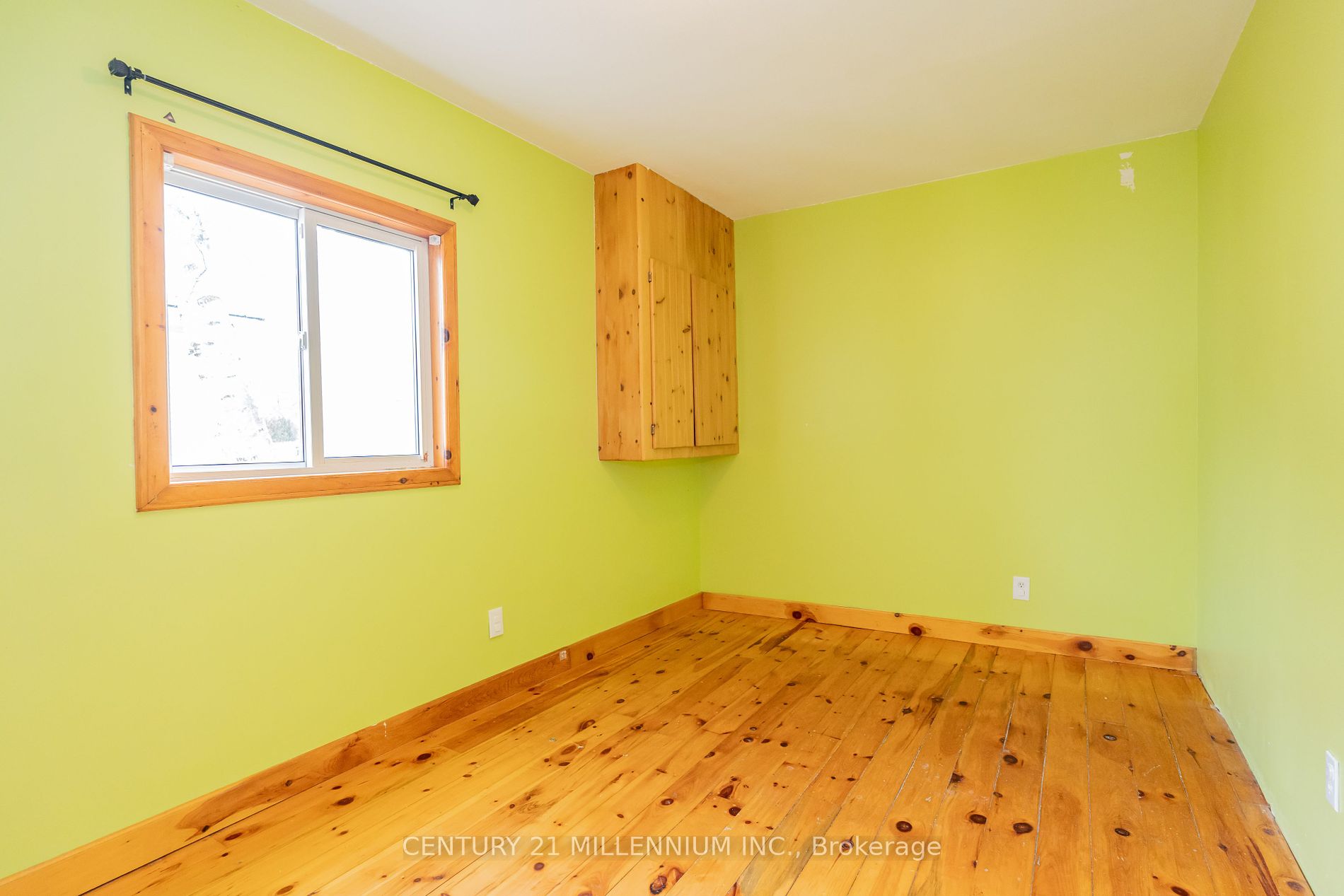 237 Simcoe St