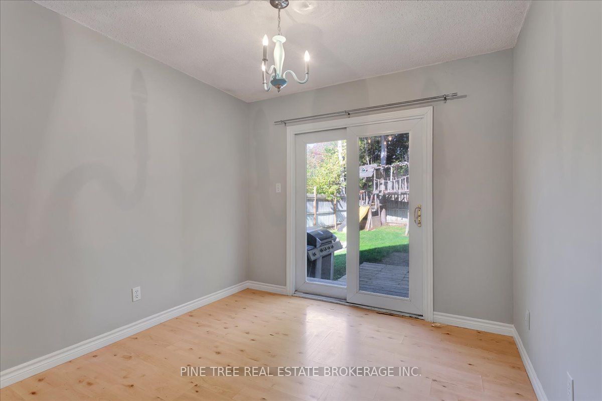 2 Myrtle Ave