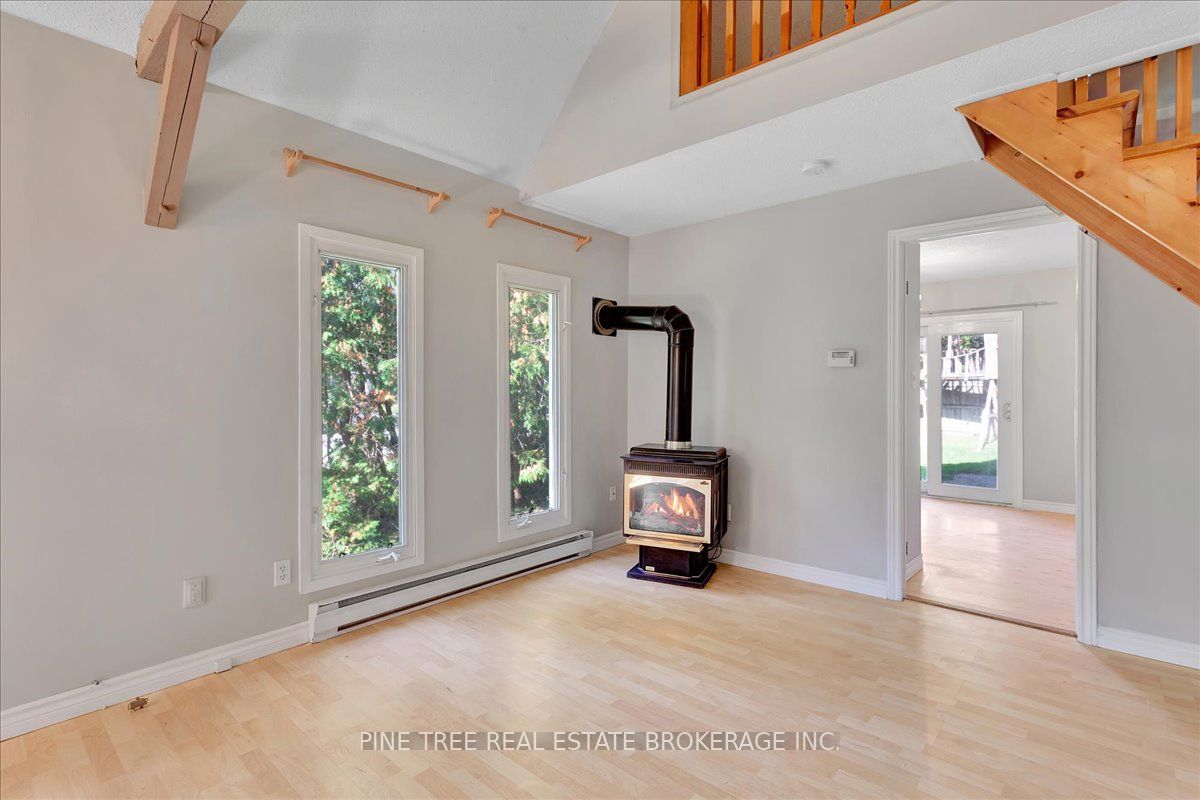 2 Myrtle Ave