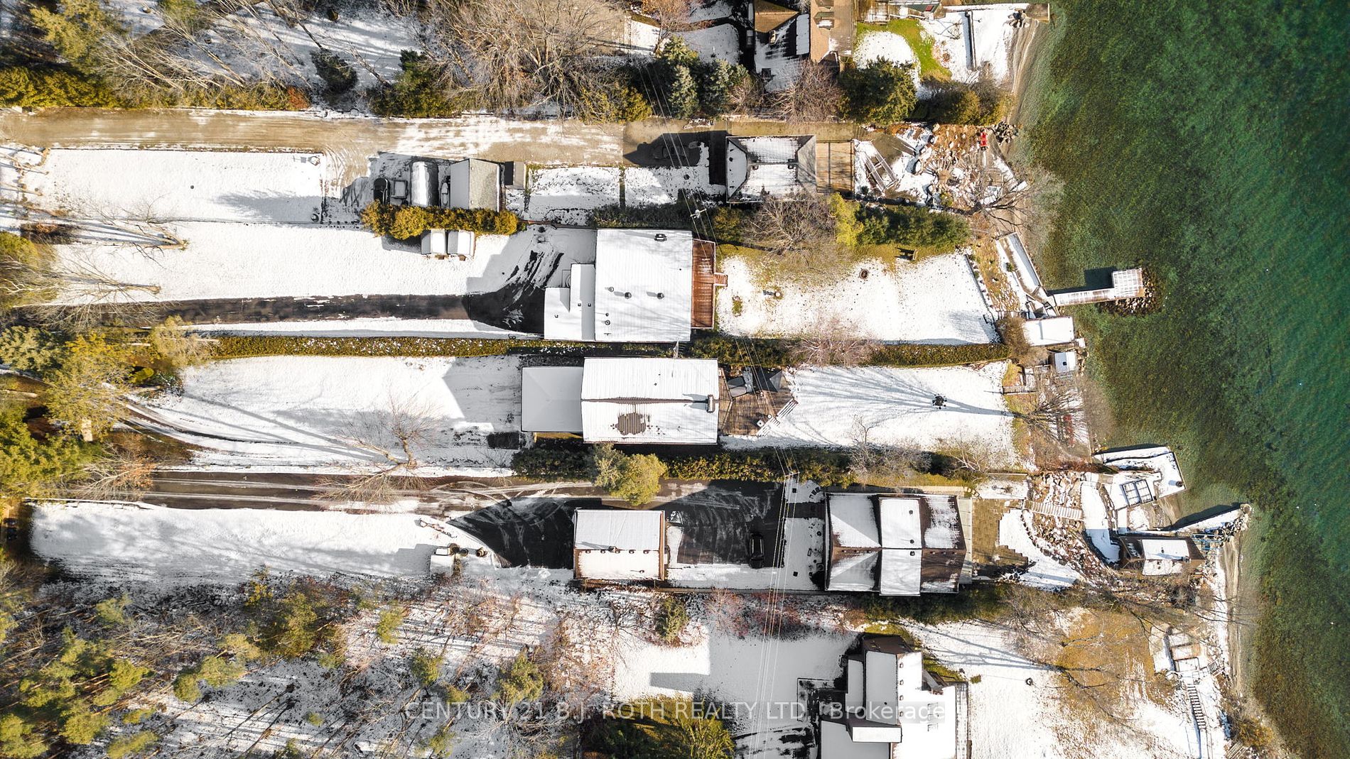 2679 Lakeshore Road E
