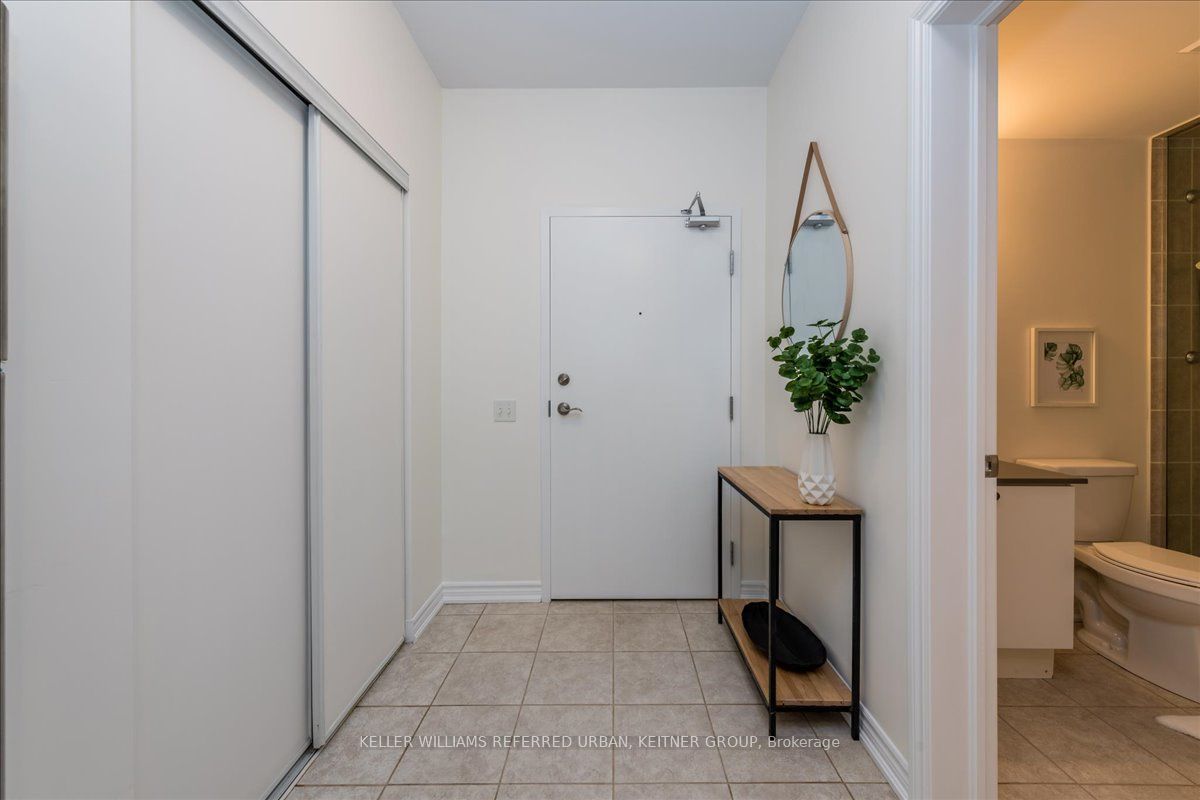 7 Greenwich St, #310