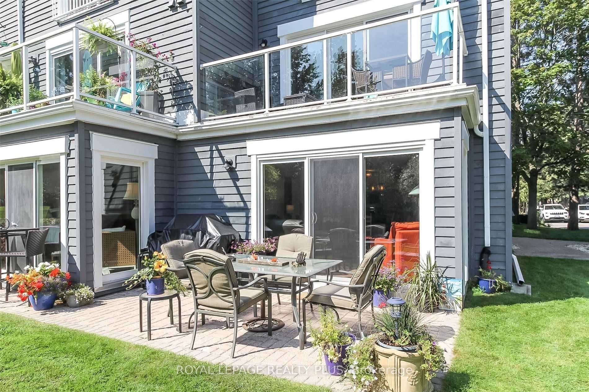 44 Trott Boulevard, #6