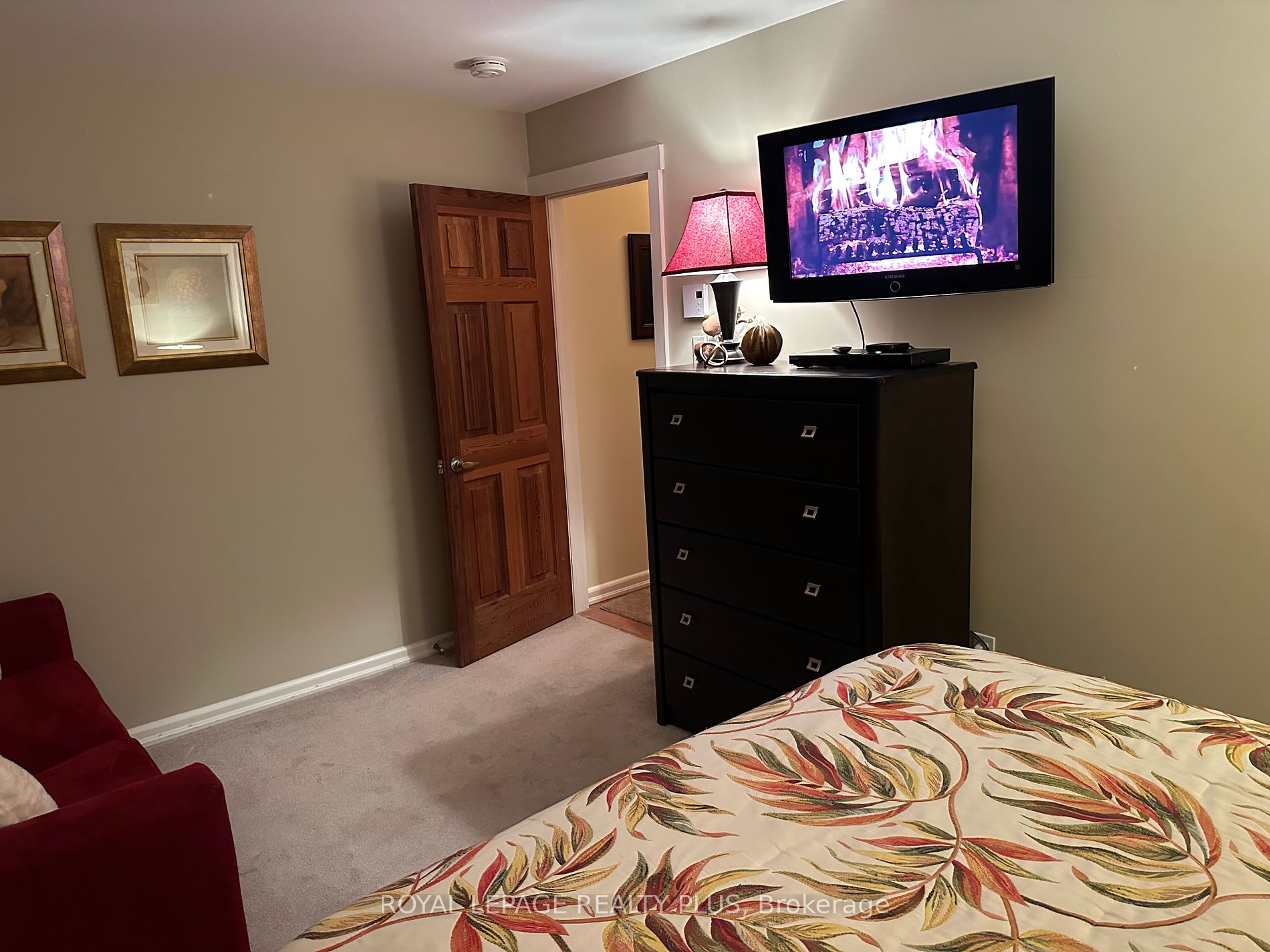 44 Trott Boulevard, #6