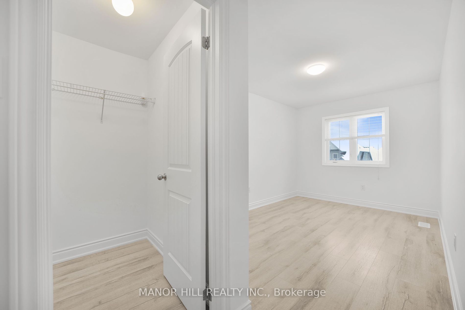 46 Robertson St