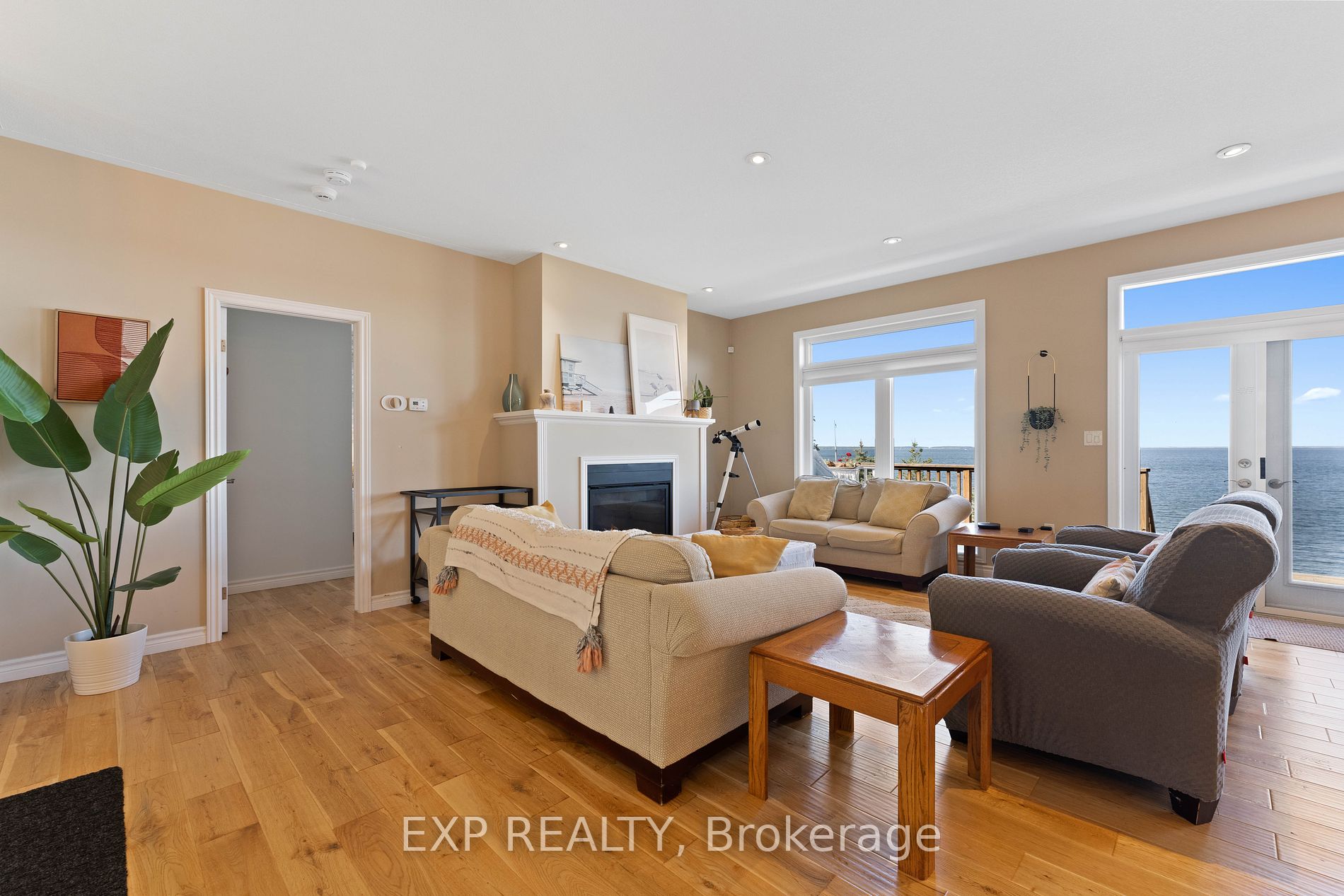 81 Beach Road