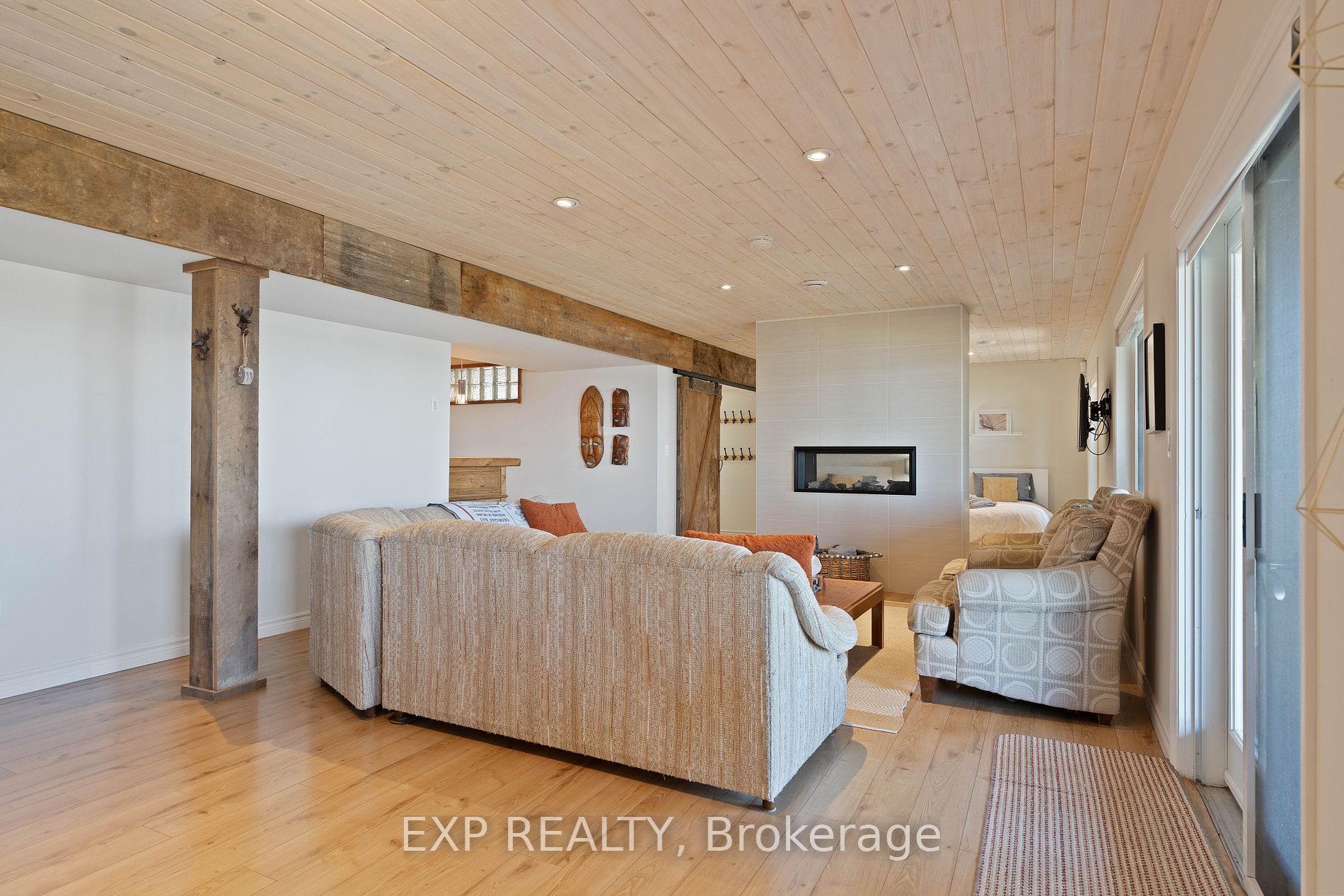 81 Beach Road