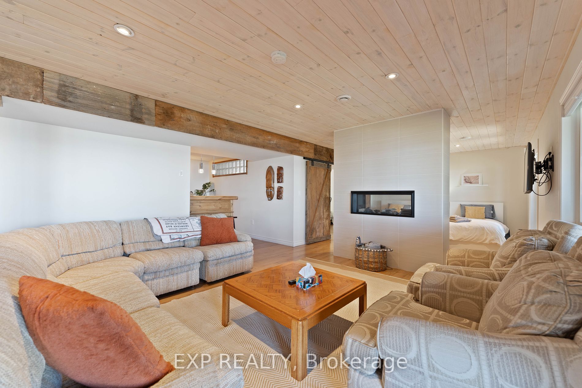 81 Beach Road